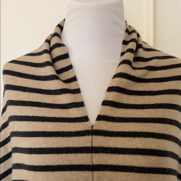 Label + Thread poncho scarf - Picture 4 of 6